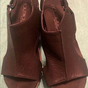 Super cute cork wedges